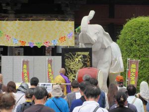 \1点のみ/6回の祈願を厳修した《八大龍王神》の大掛け軸 ※八大龍王神の絶大な超絶金運パワーが込められています!