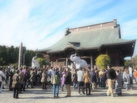 金運アップで人気のパワースポット　長福寿寺